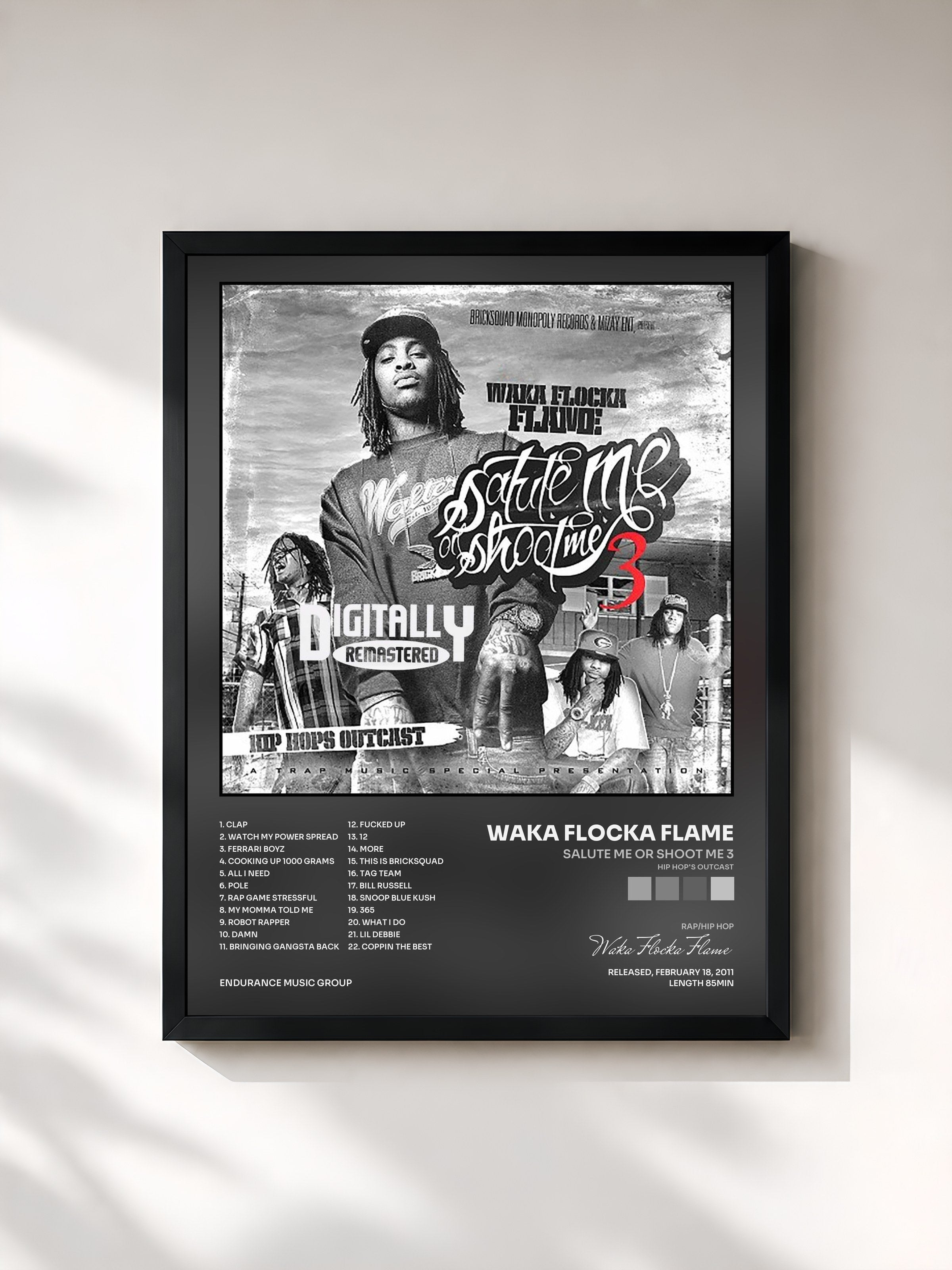#noir Tableau de l'album Salute Me or Shoot Me 3 (Hip Hop's Outcast) de Waka Flocka Flame, cadre noir, imprimé et encadré en France
