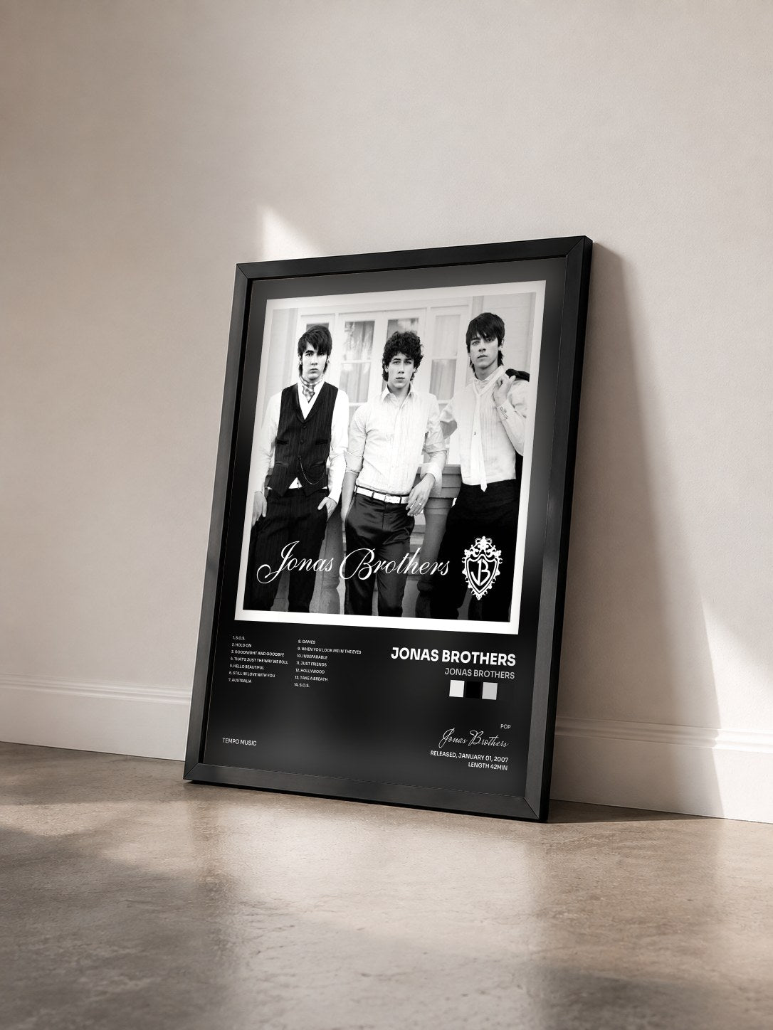 #noir Jonas Brothers di Jonas Brothers in stampa incorniciata vista di tre quarti, cornice nera