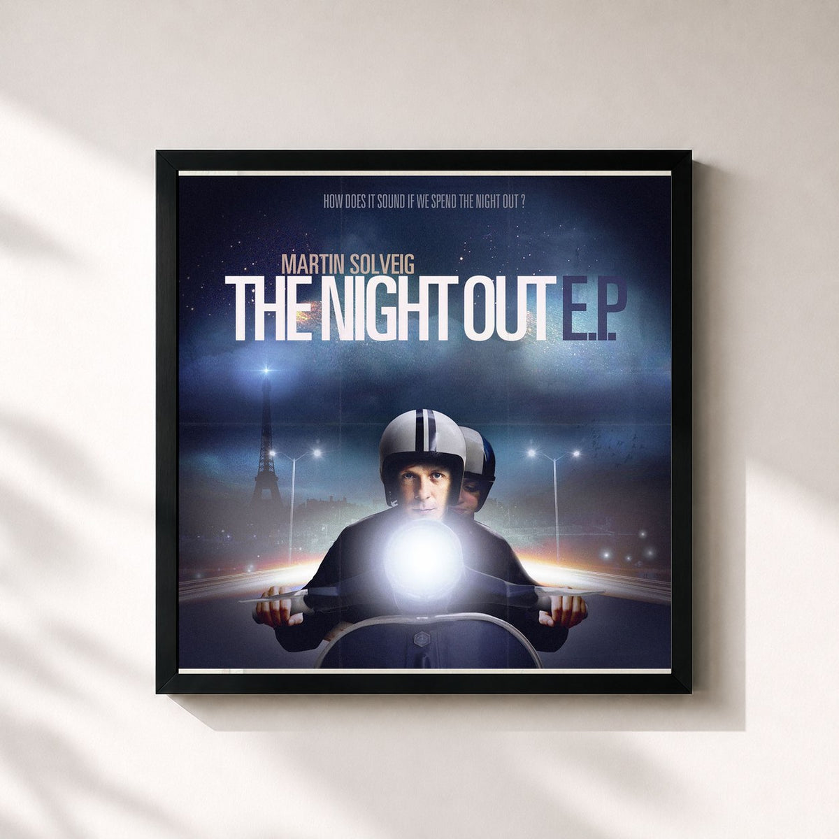 #noir Tableau carré de l'album The Night Out de Martin Solveig, cadre noir 32x32 cm