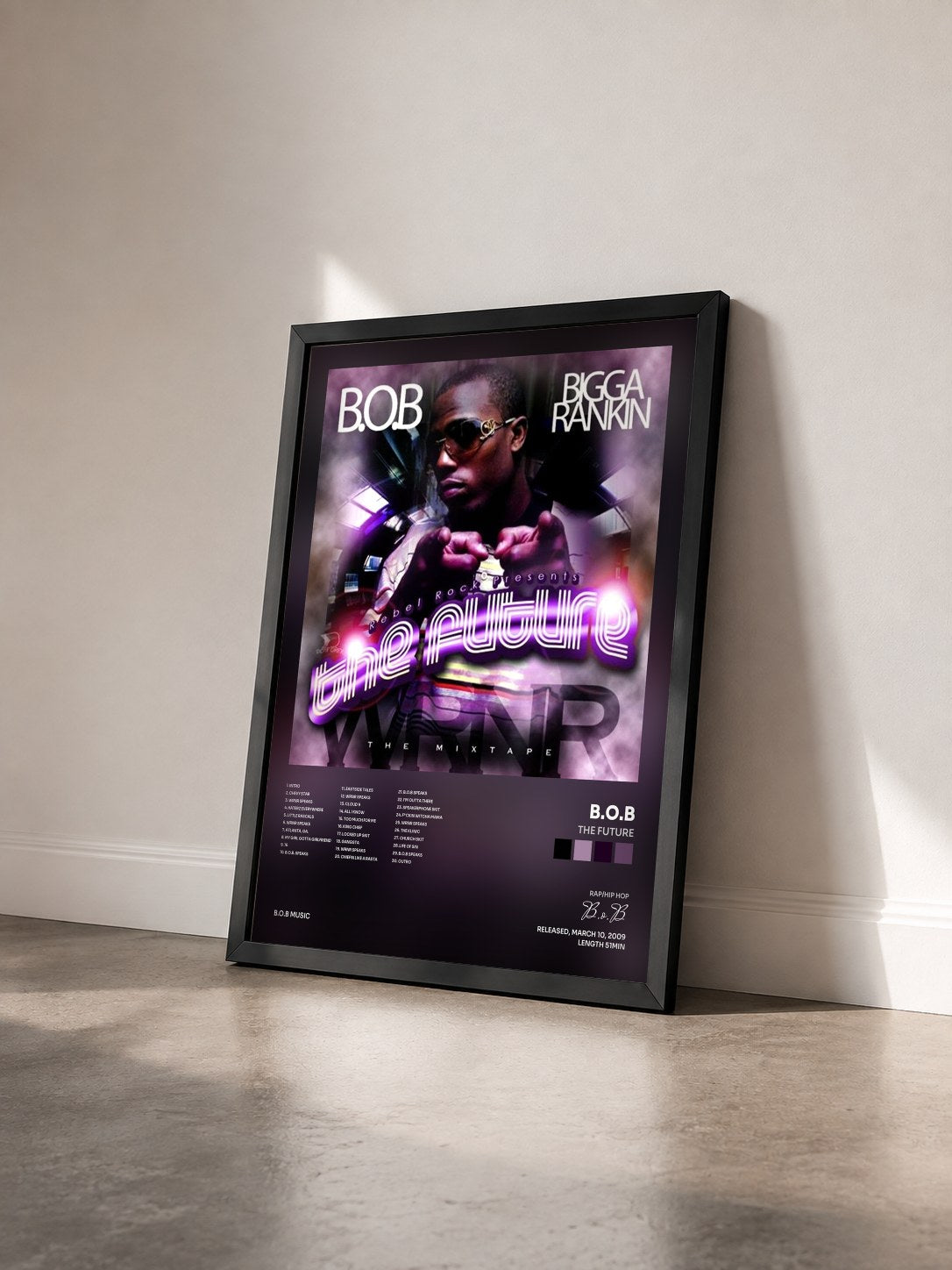 #noir Tableau de l'album The Future de B.o.B vu de trois quarts, cadre noir