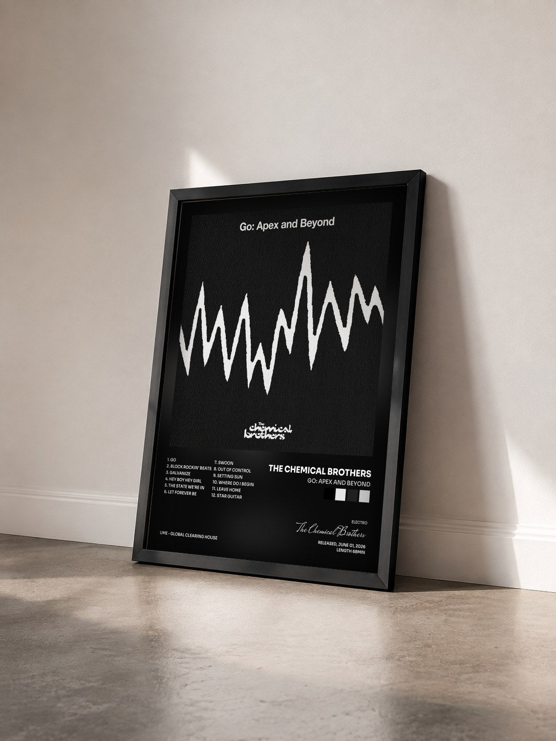 #noir Tableau de l'album Go: Apex And Beyond de The Chemical Brothers vu de trois quarts, cadre noir