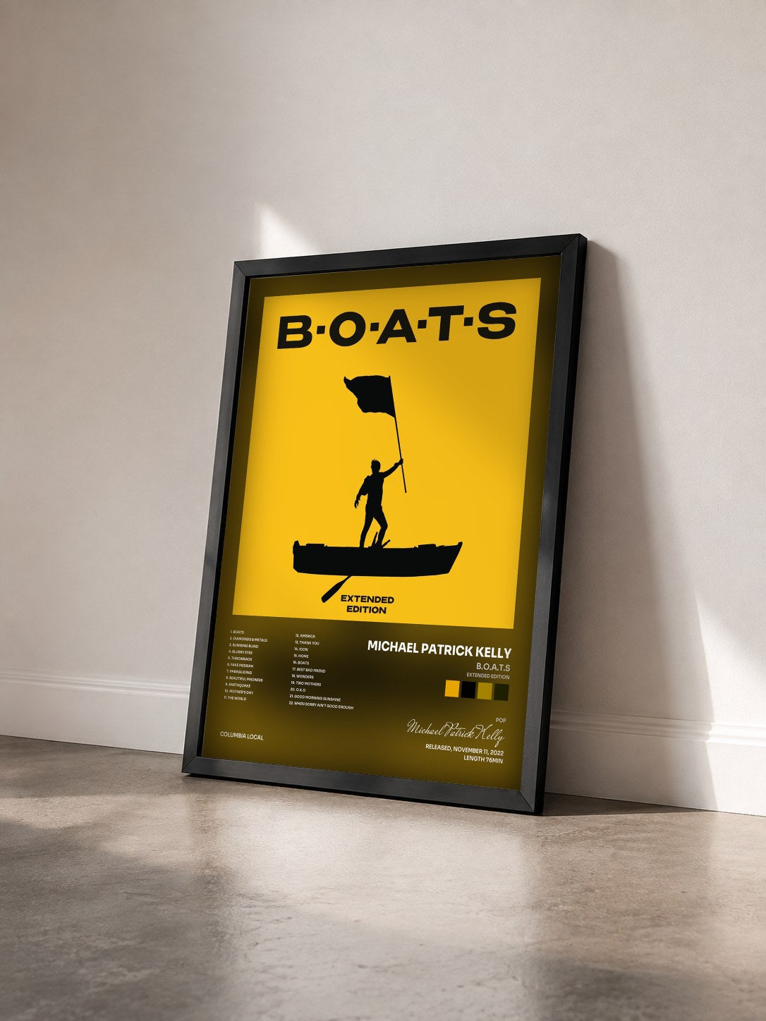 #noir Tableau de l'album B.O.A.T.S (Extended Edition) de Michael Patrick Kelly vu de trois quarts, cadre noir