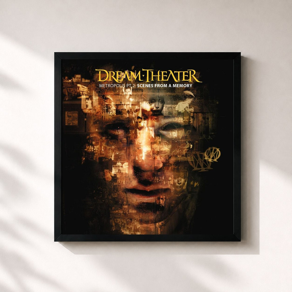 #noir Metropolis, Pt. 2: Scenes from a Memory di Dream Theater in stampa quadrata incorniciata, cornice nera 32x32 cm