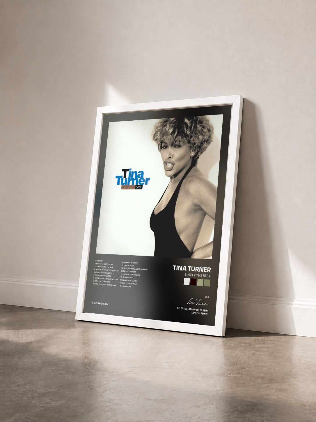 #blanc Simply the Best von Tina Turner als gerahmter Kunstdruck von schräg gesehen, weißer Rahmen