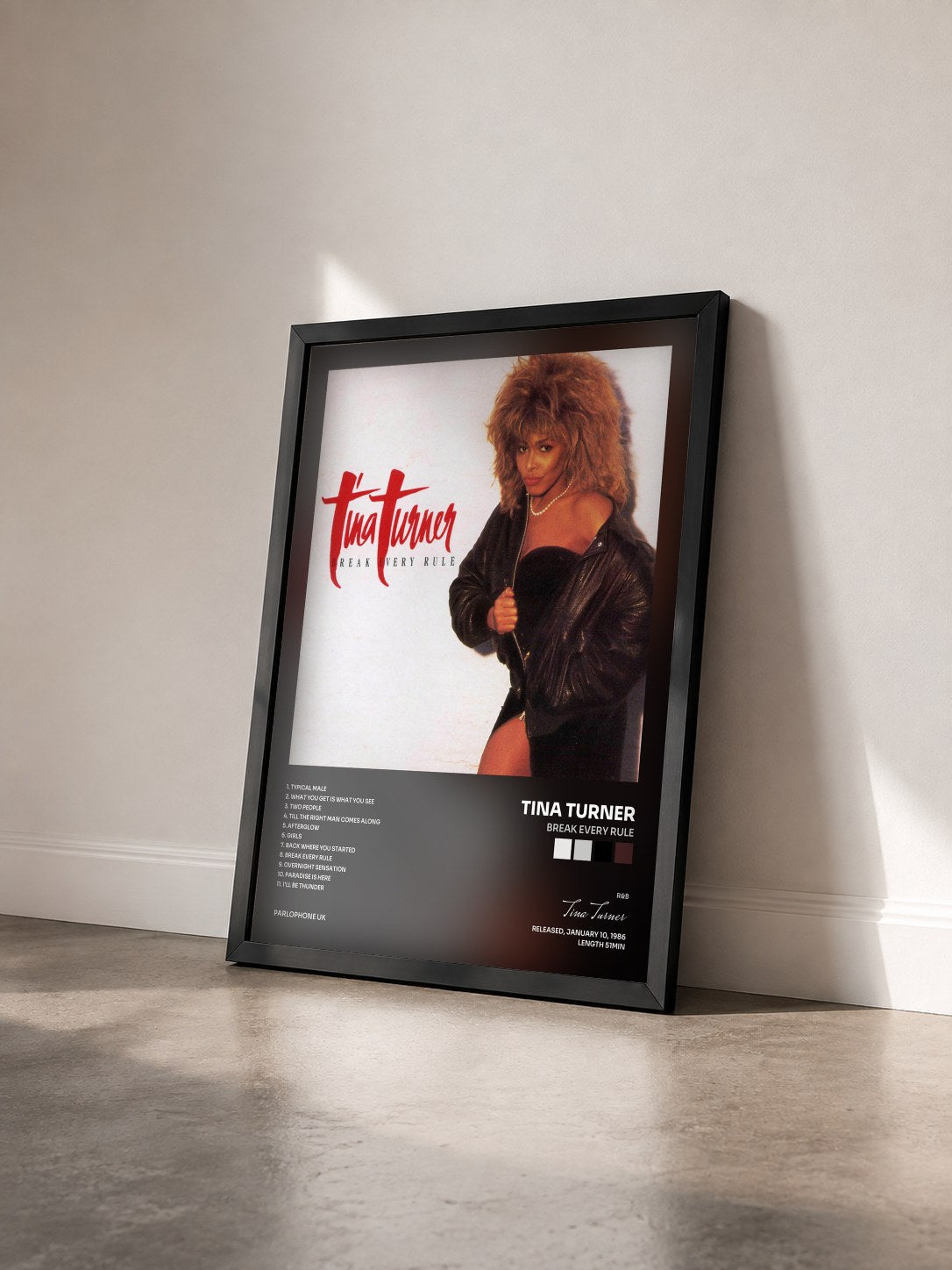 #noir Break Every Rule von Tina Turner als gerahmter Kunstdruck von schräg gesehen, schwarzer Rahmen
