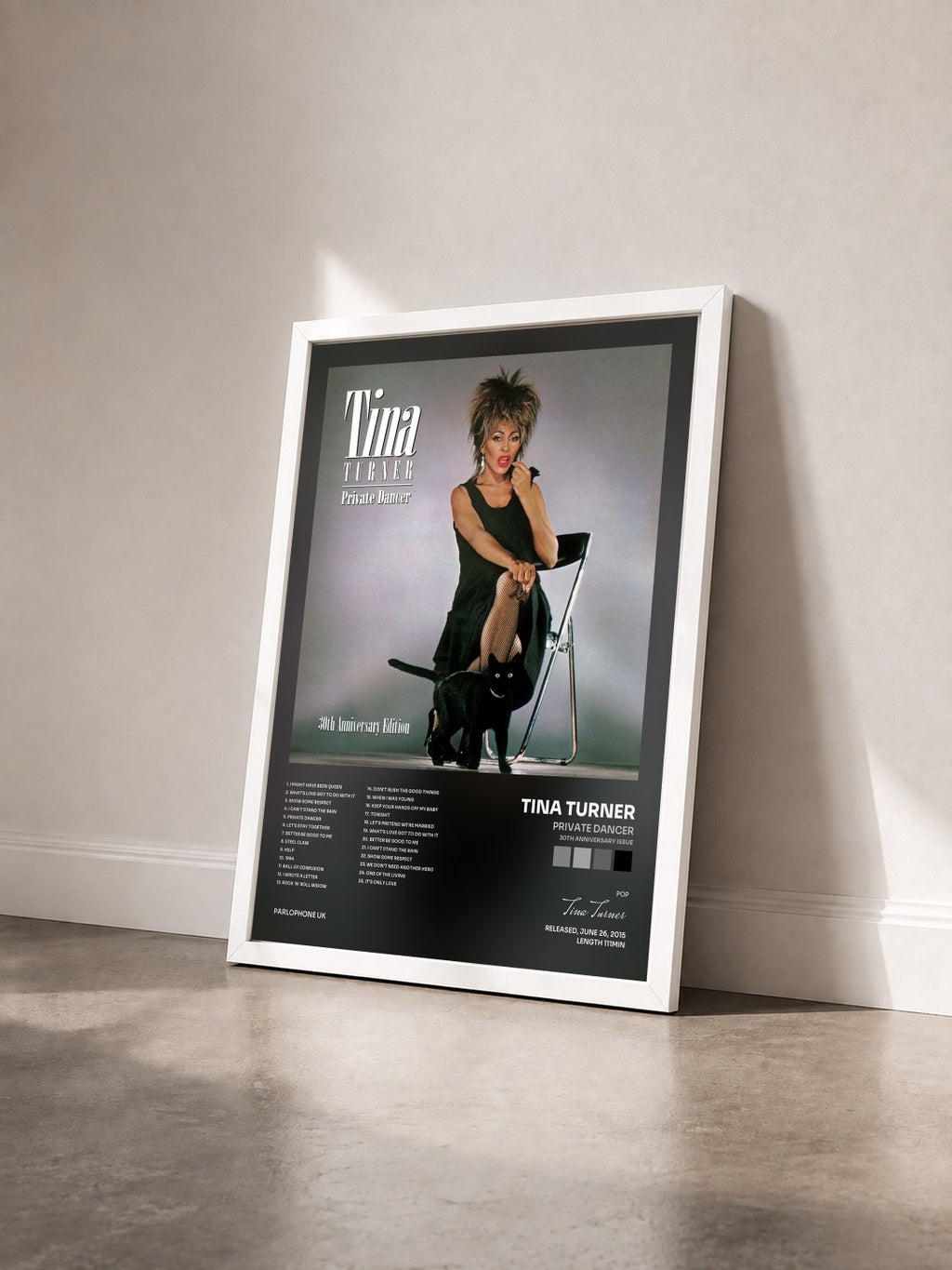 #blanc Tableau de l'album Private Dancer (30th Anniversary Issue) de Tina Turner vu de trois quarts, cadre blanc