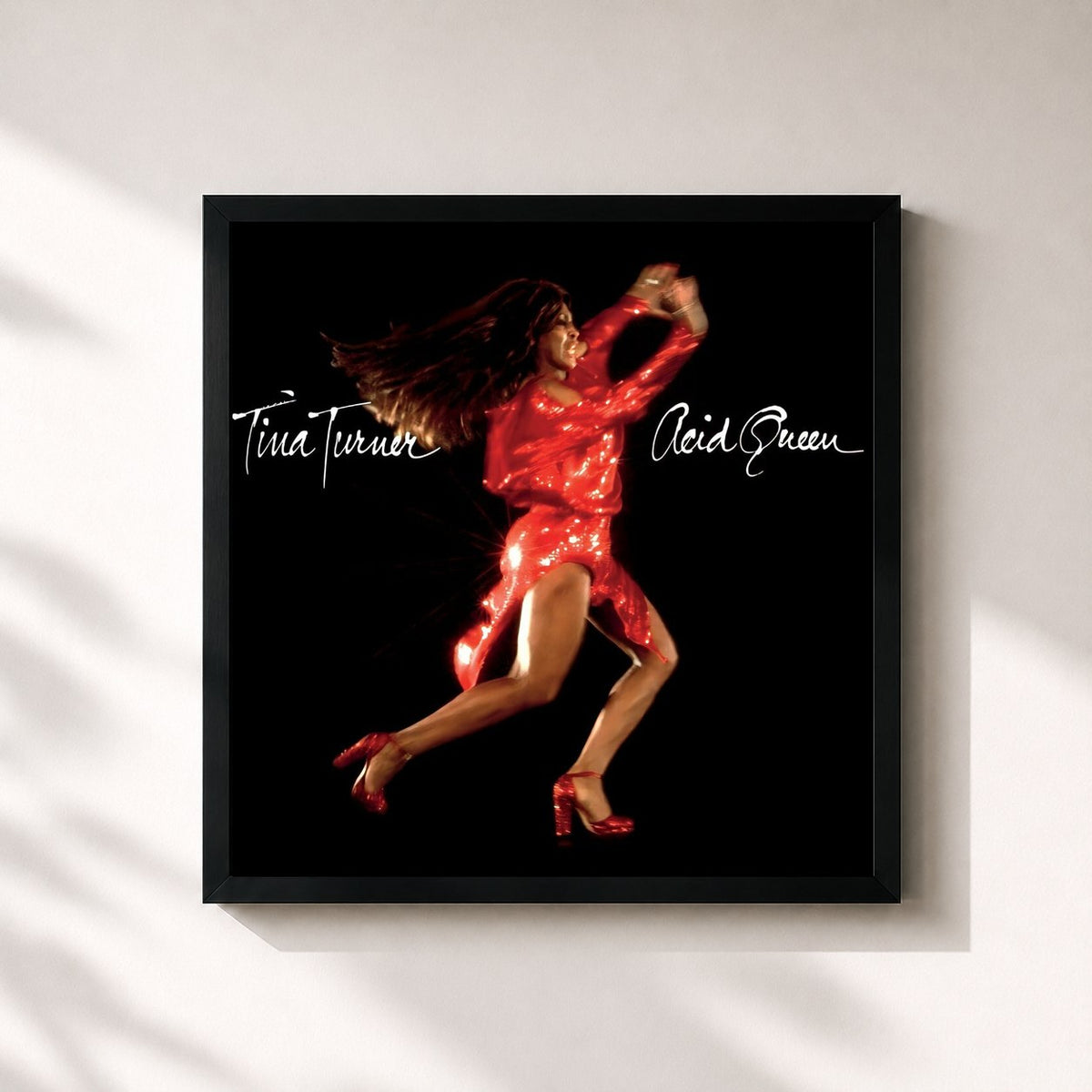 #noir Acid Queen von Tina Turner als quadratischer Kunstdruck, schwarzer Rahmen 32x32 cm