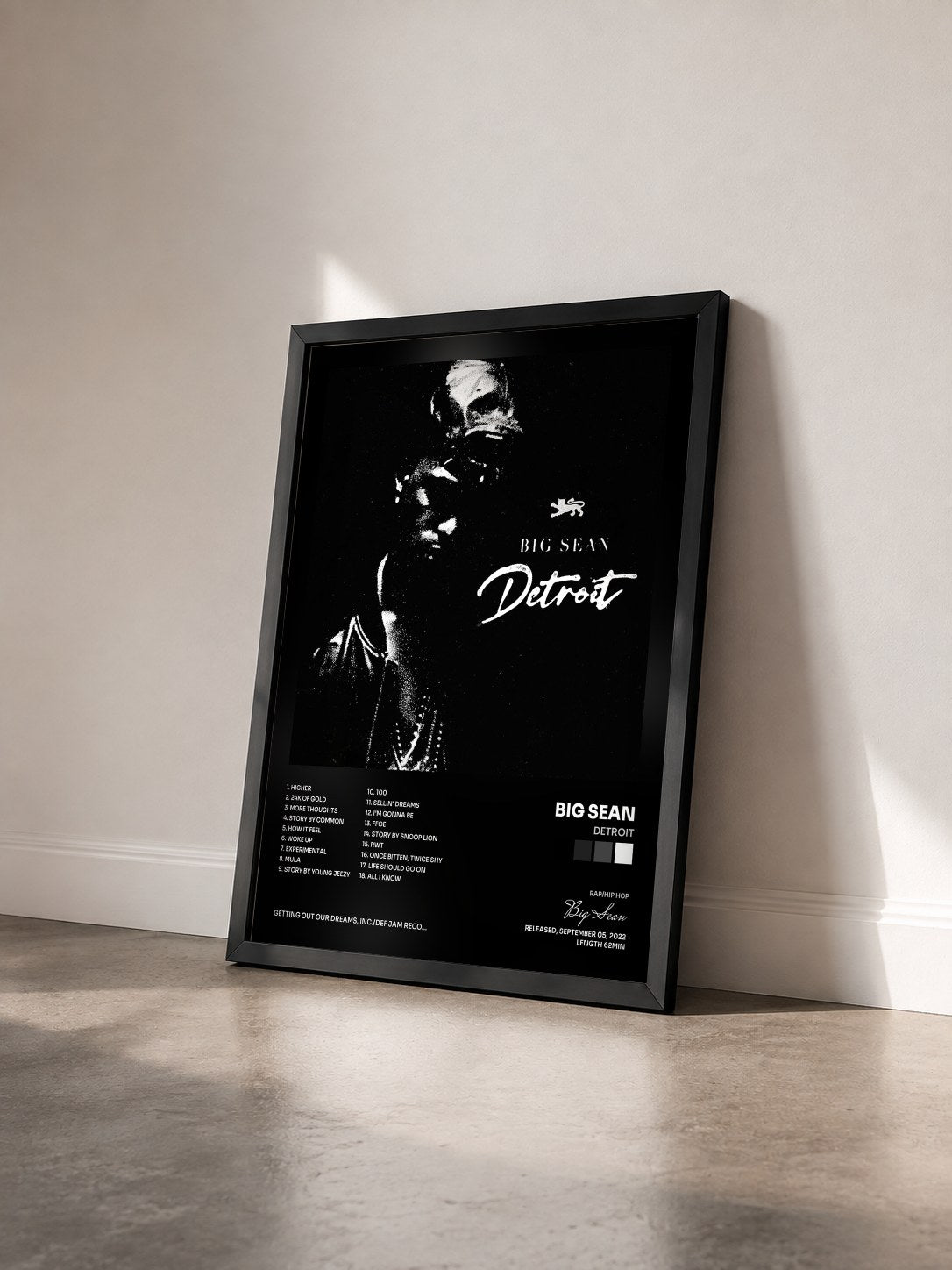 #noir Tableau de l'album Detroit de Big Sean vu de trois quarts, cadre noir