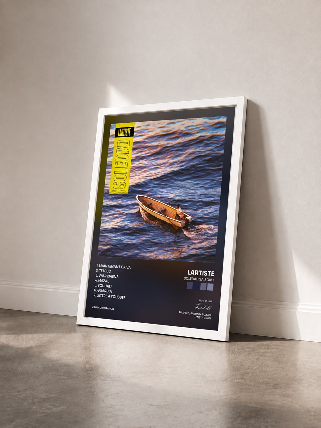 #blanc Tableau de l'album SOLEDAD SAISON 1 de Lartiste vu de trois quarts, cadre blanc