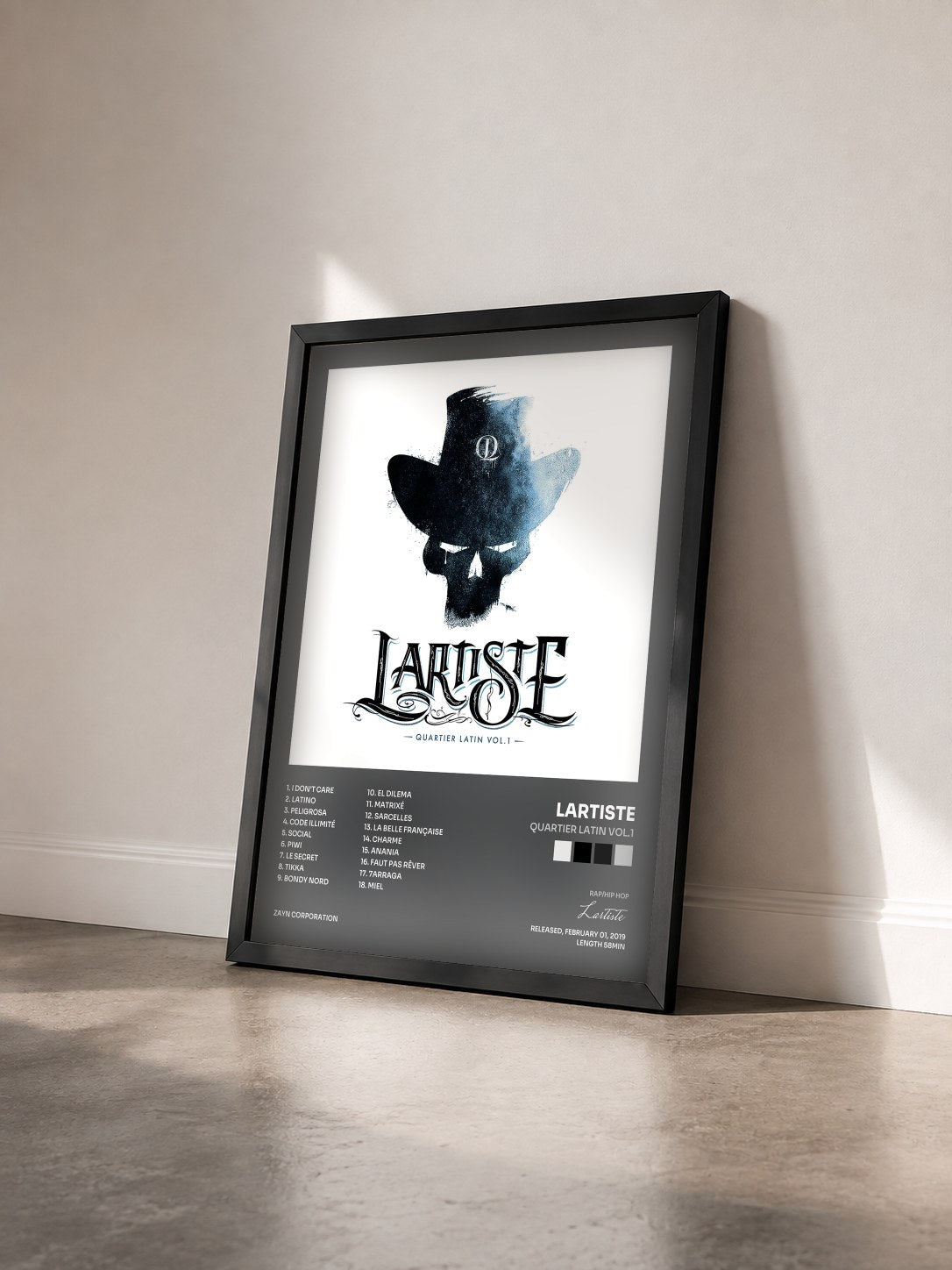 #noir Tableau de l'album QUARTIER LATIN VOL.1 de Lartiste vu de trois quarts, cadre noir