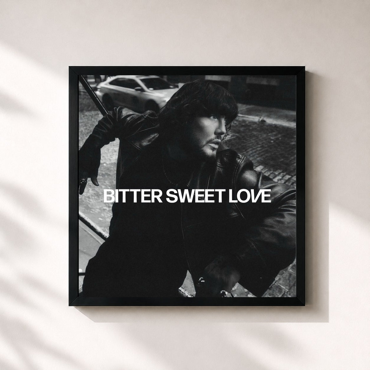 #noir Bitter Sweet Love de James Arthur en lámina cuadrada enmarcada, marco negro de 32x32 cm