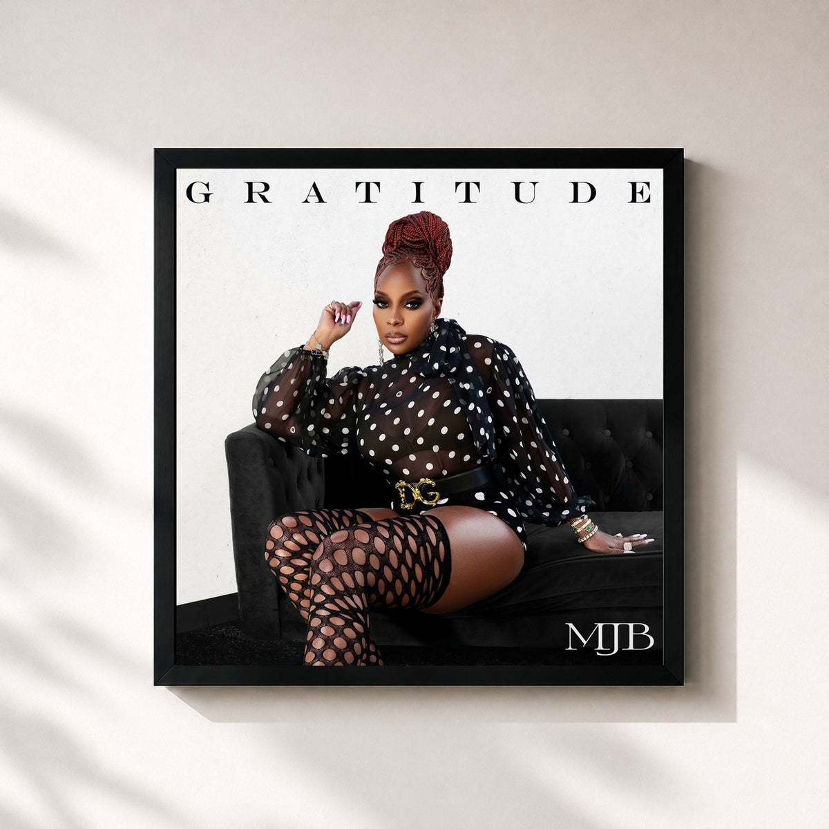 #noir Gratitude von Mary J. Blige als quadratischer Kunstdruck, schwarzer Rahmen 32x32 cm