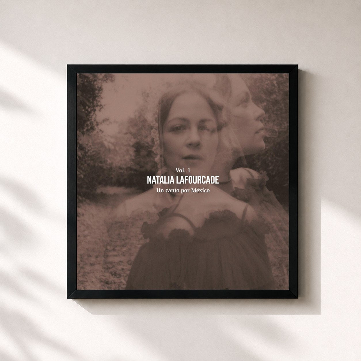 #noir Tableau carré de l'album Un Canto por México, Vol. 1 de Natalia Lafourcade, cadre noir 32x32 cm