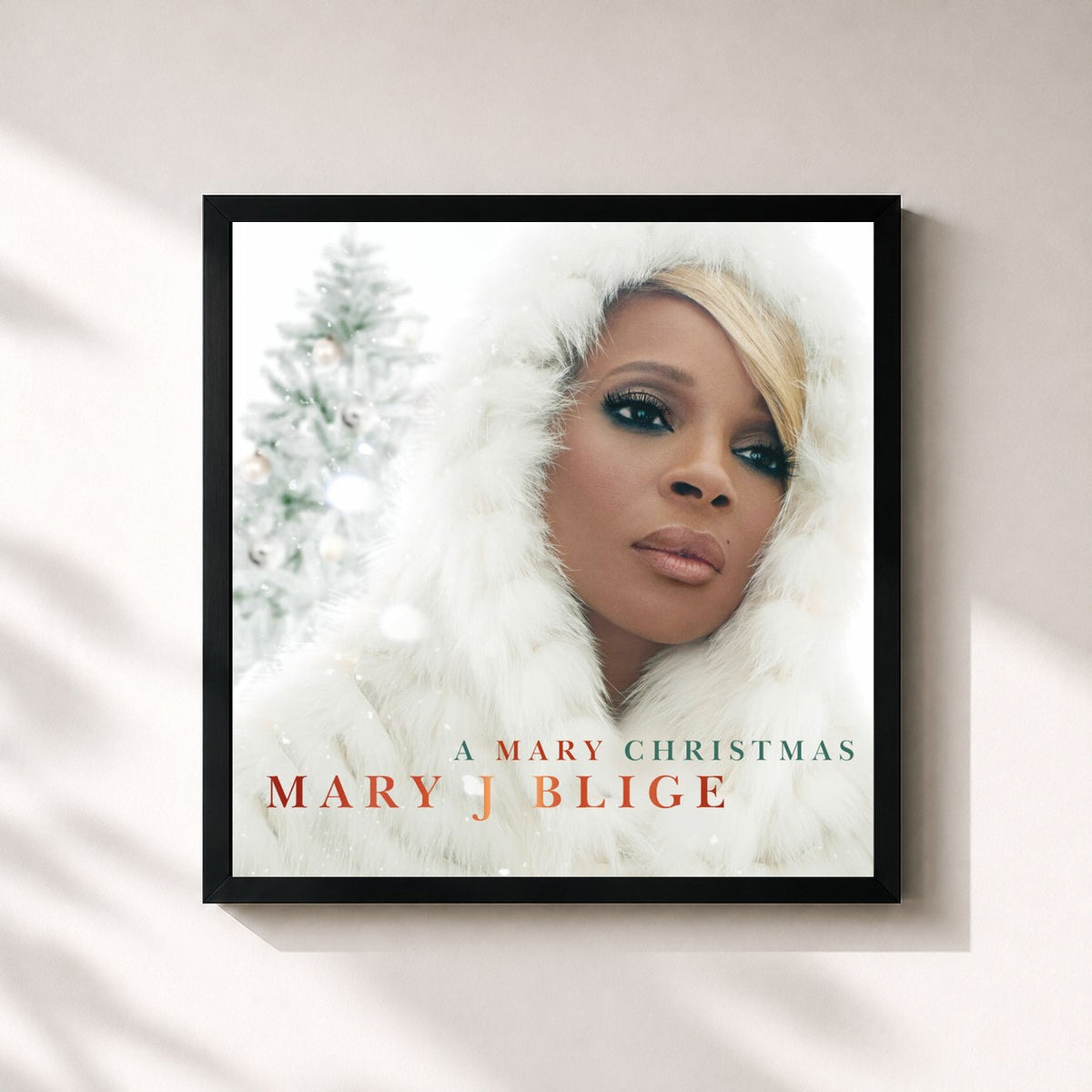 #noir A Mary Christmas von Mary J. Blige als quadratischer Kunstdruck, schwarzer Rahmen 32x32 cm
