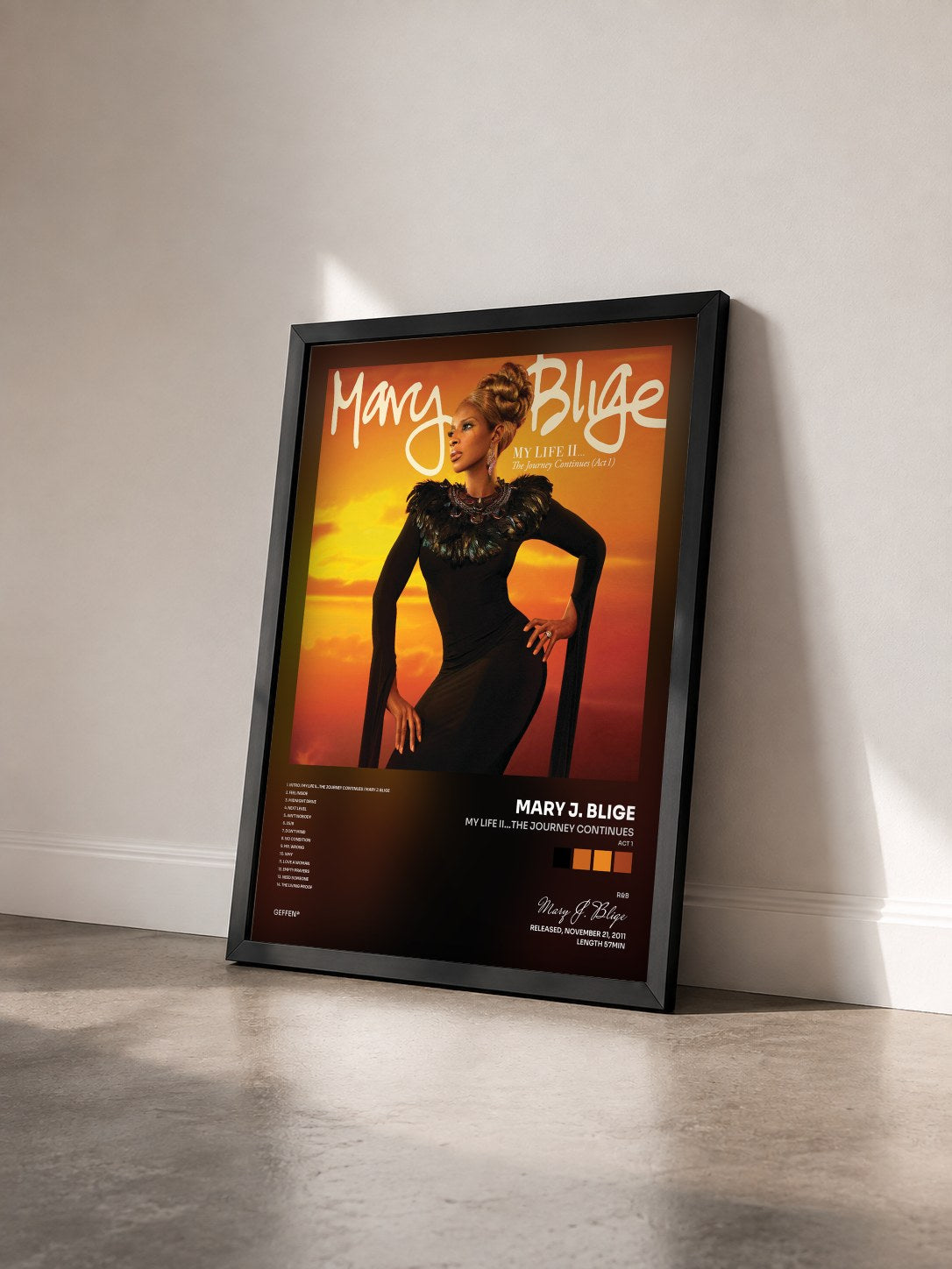 #noir My Life II...The Journey Continues (Act 1) von Mary J. Blige als gerahmter Kunstdruck von schräg gesehen, schwarzer Rahmen