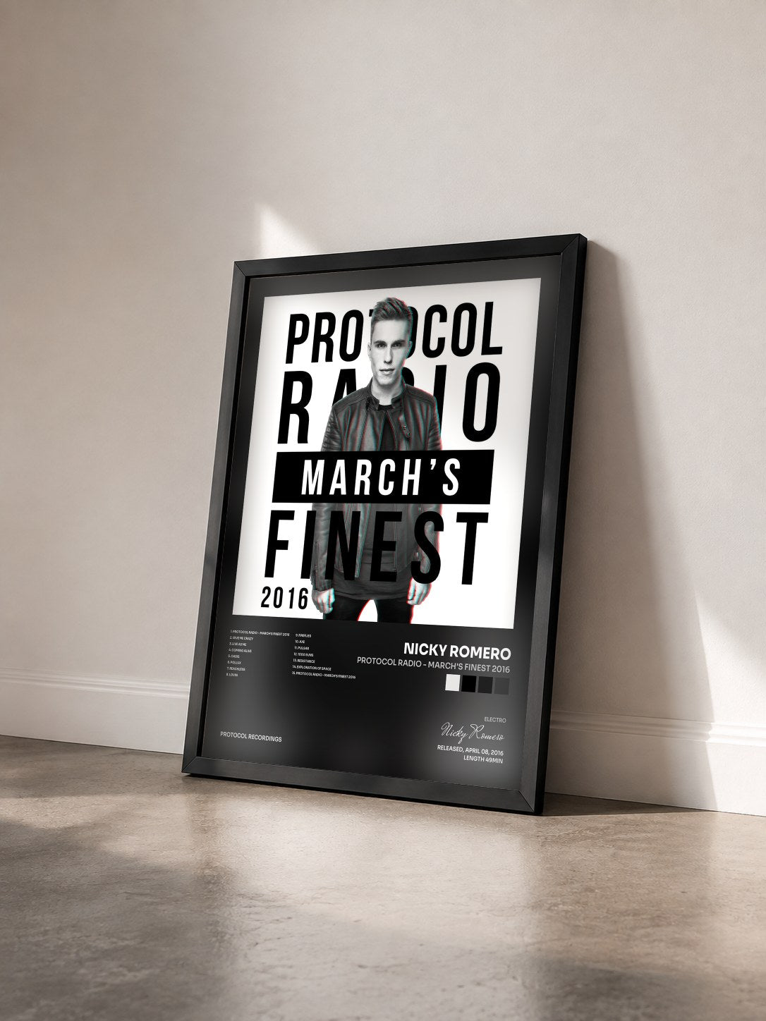 #noir Tableau de l'album Protocol Radio - March's Finest 2016 de Nicky Romero vu de trois quarts, cadre noir