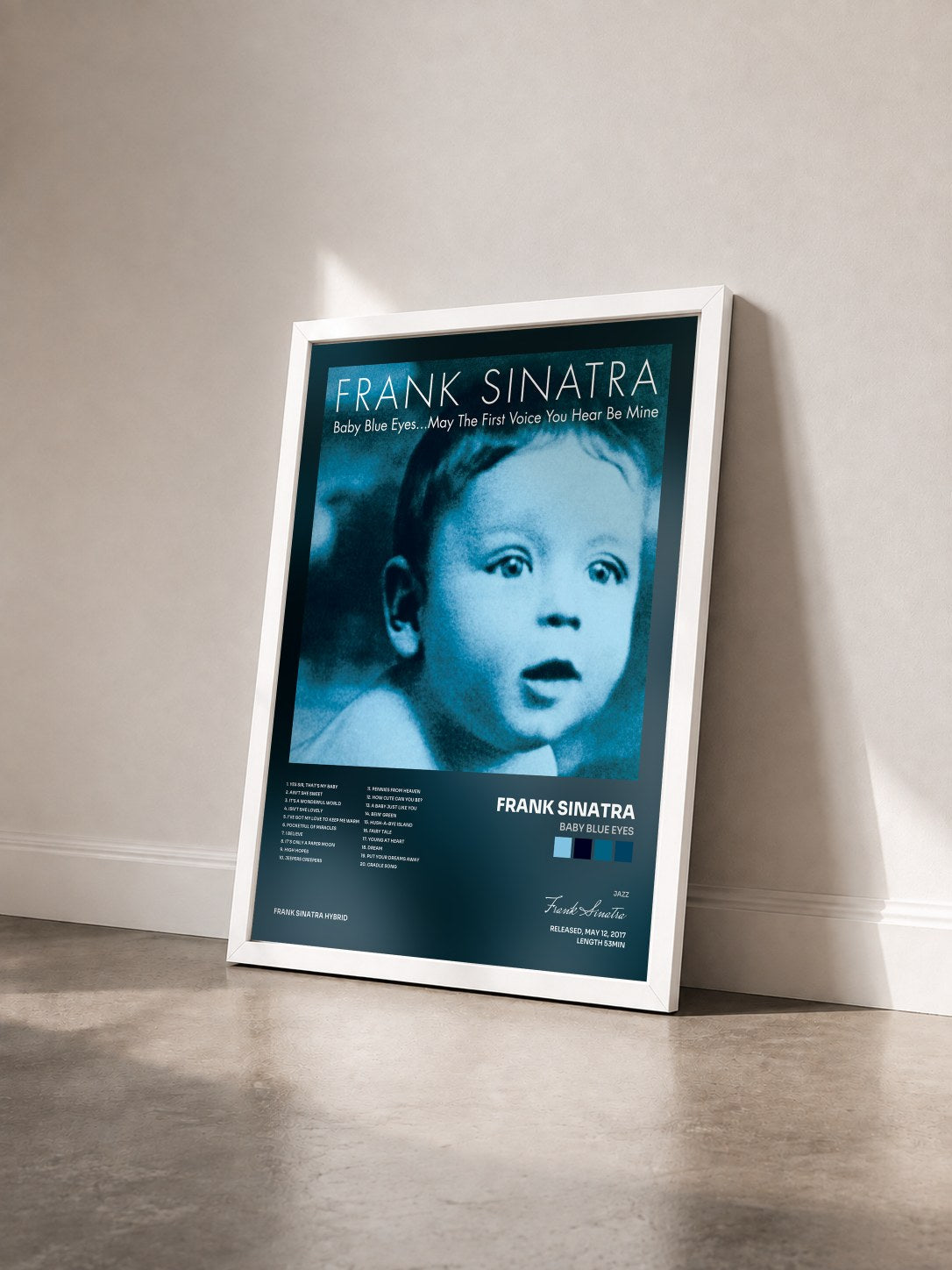 #blanc Tableau de l'album Baby Blue Eyes de Frank Sinatra vu de trois quarts, cadre blanc
