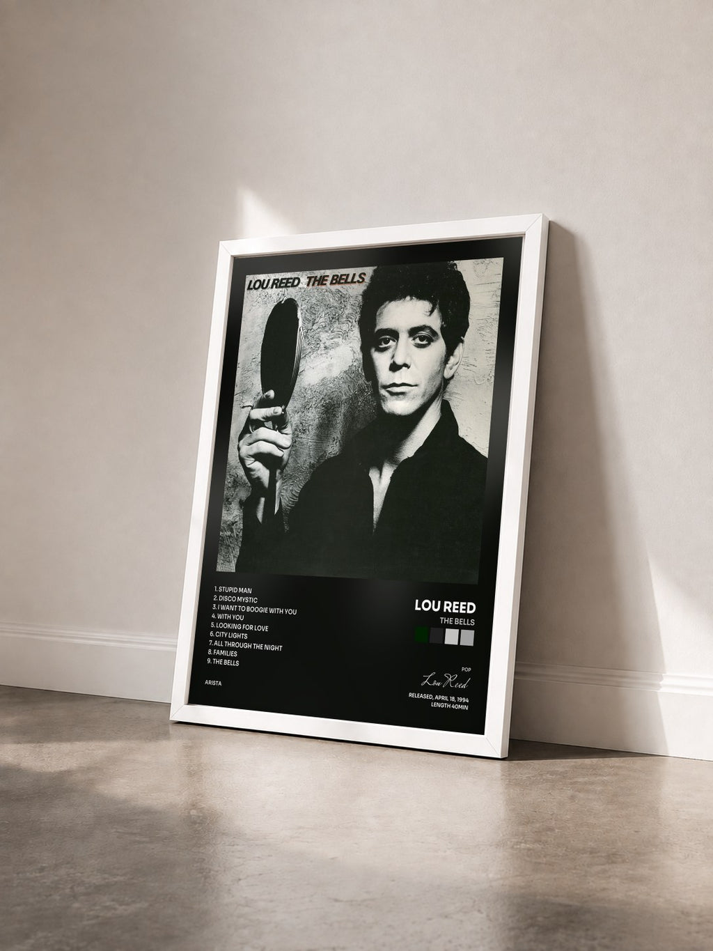 #blanc Tableau de l'album The Bells de Lou Reed vu de trois quarts, cadre blanc