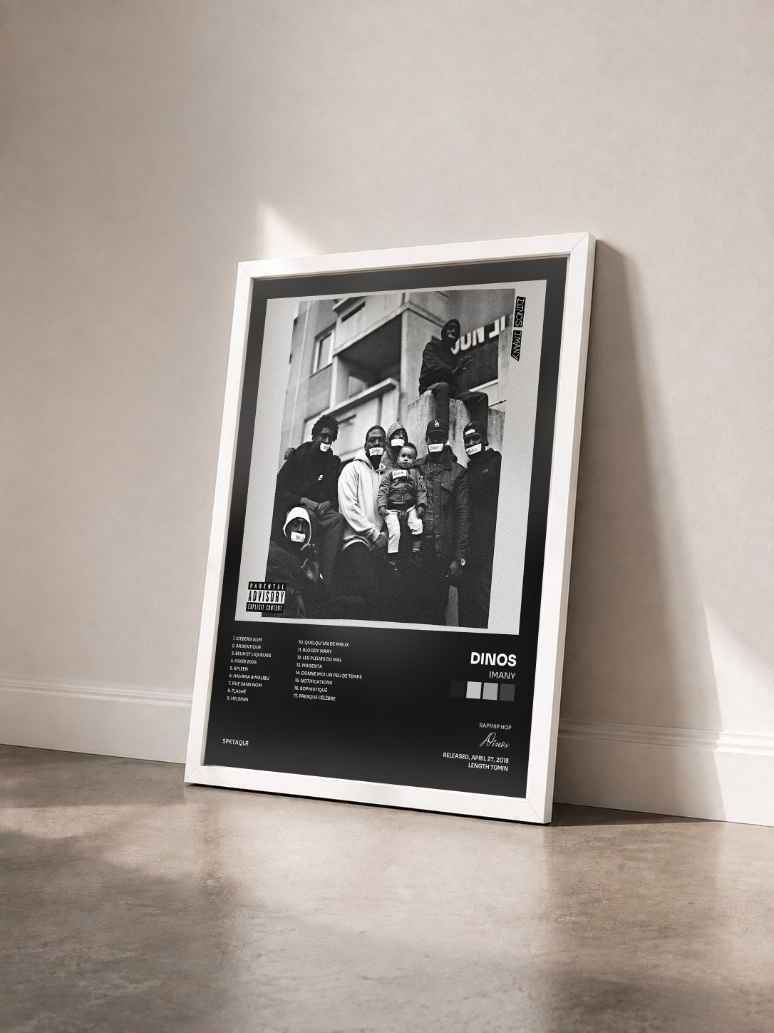 #blanc Tableau de l'album Imany de Dinos vu de trois quarts, cadre blanc