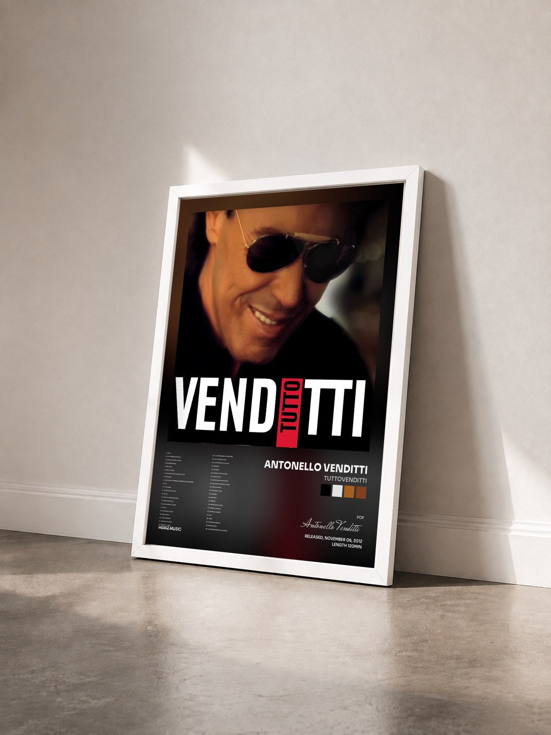#blanc Tableau de l'album TuttoVenditti de Antonello Venditti vu de trois quarts, cadre blanc
