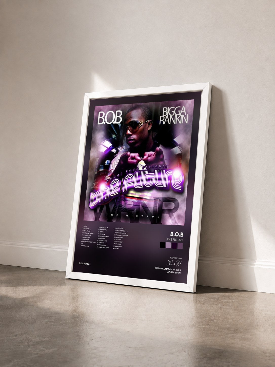 #blanc Tableau de l'album The Future de B.o.B vu de trois quarts, cadre blanc