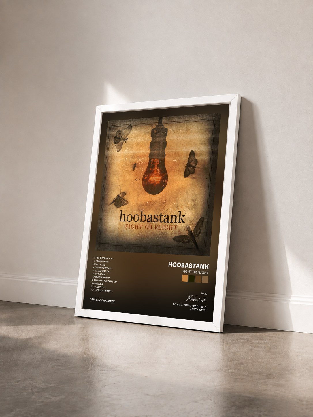 #blanc Tableau de l'album Fight Or Flight de Hoobastank vu de trois quarts, cadre blanc