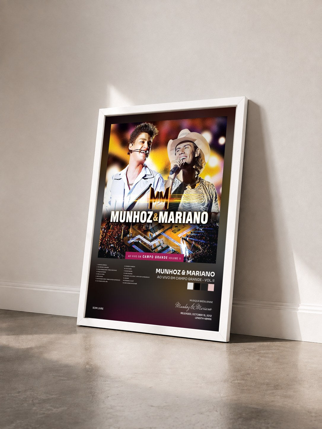 #blanc Tableau de l'album Ao Vivo Em Campo Grande - Vol. II de Munhoz & Mariano vu de trois quarts, cadre blanc