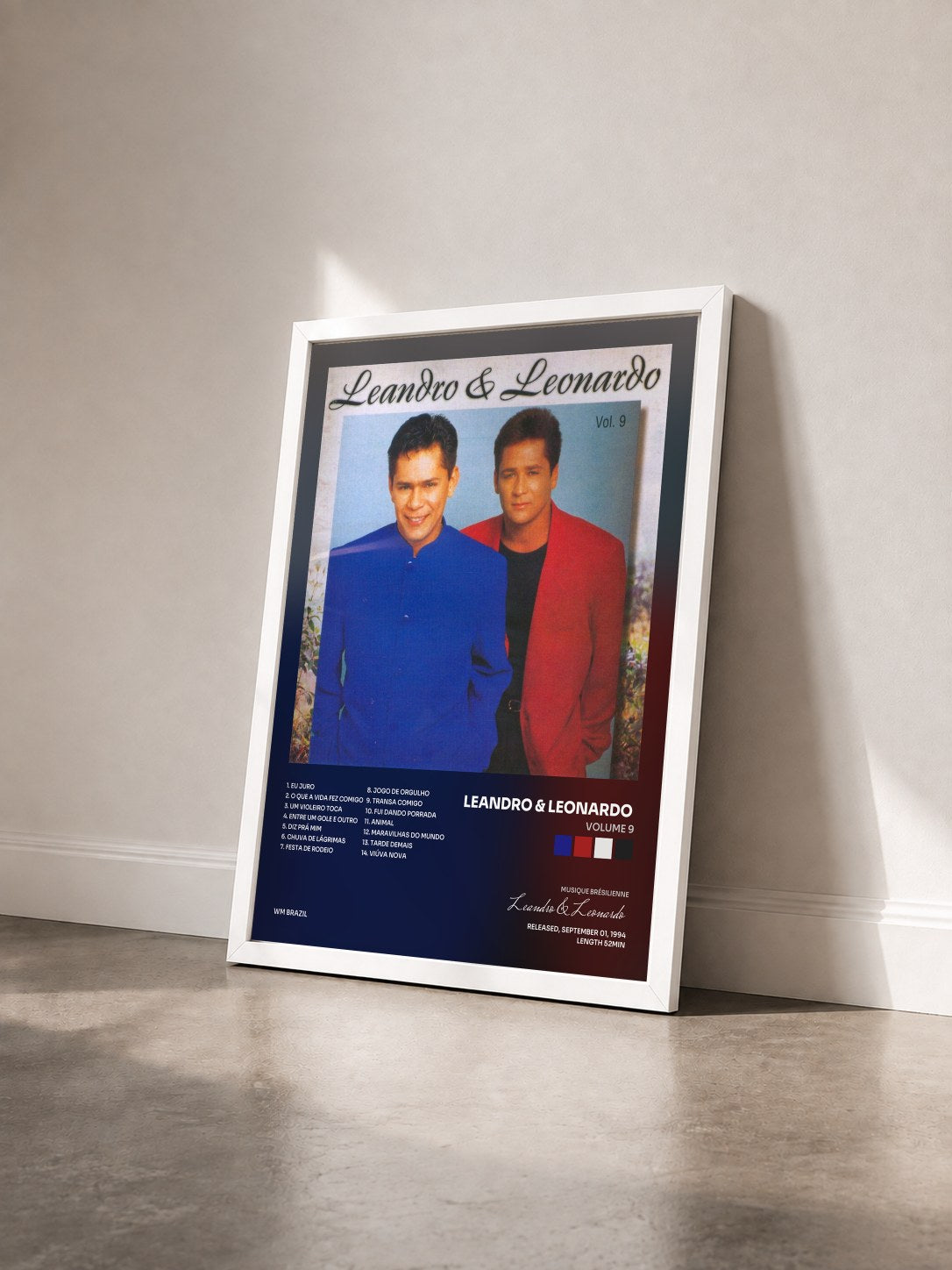 #blanc Tableau de l'album Volume 9 de Leandro & Leonardo  vu de trois quarts, cadre blanc