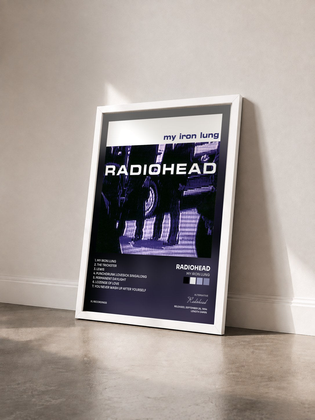 #blanc Tableau de l'album My Iron Lung de Radiohead vu de trois quarts, cadre blanc