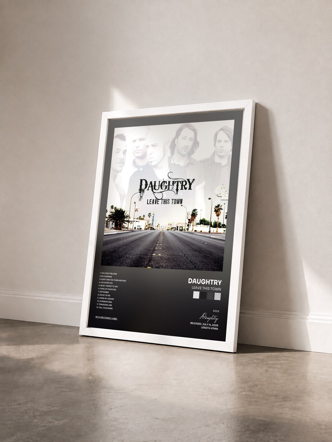 #blanc Leave This Town di Daughtry in stampa incorniciata vista di tre quarti, cornice bianca