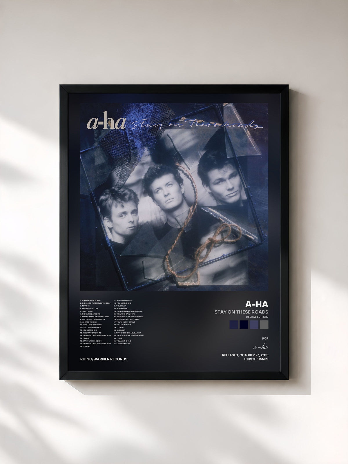 #noir Stay on These Roads (Deluxe Edition) de a-ha en lámina enmarcada, marco negro, impresa y enmarcada en Francia