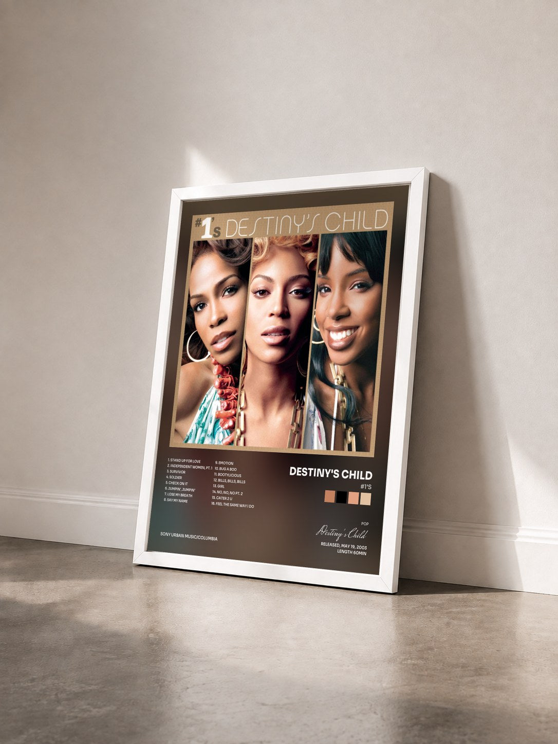 #blanc #1's di Destiny's Child in stampa incorniciata vista di tre quarti, cornice bianca