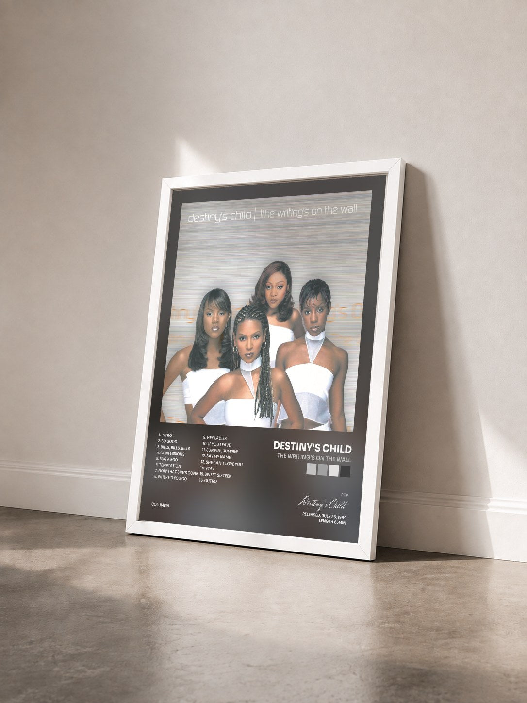 #blanc The Writing's On The Wall di Destiny's Child in stampa incorniciata vista di tre quarti, cornice bianca