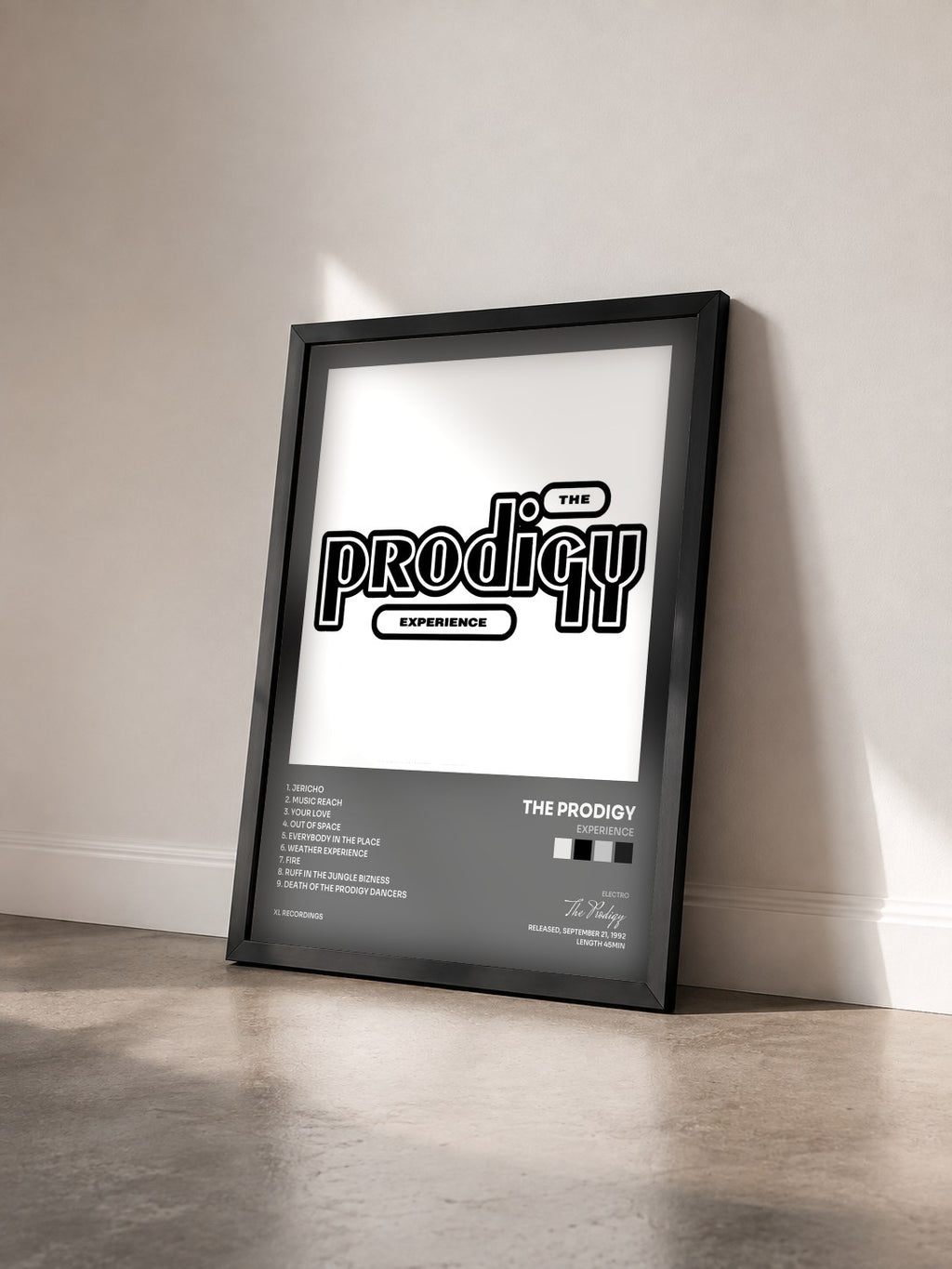#noir Tableau de l'album Experience de The Prodigy vu de trois quarts, cadre noir
