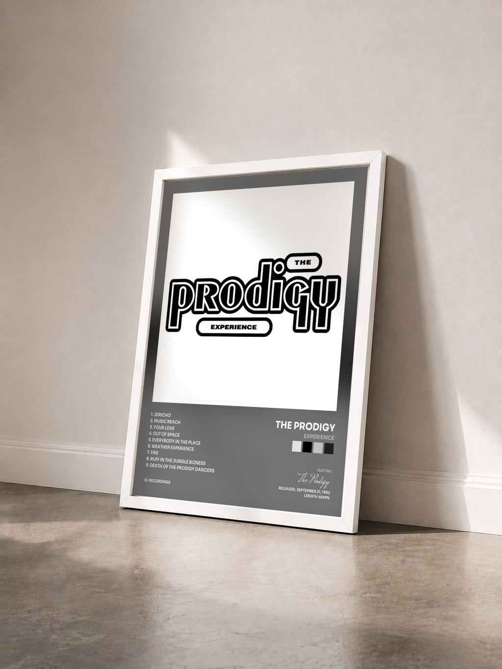 #blanc Tableau de l'album Experience de The Prodigy vu de trois quarts, cadre blanc