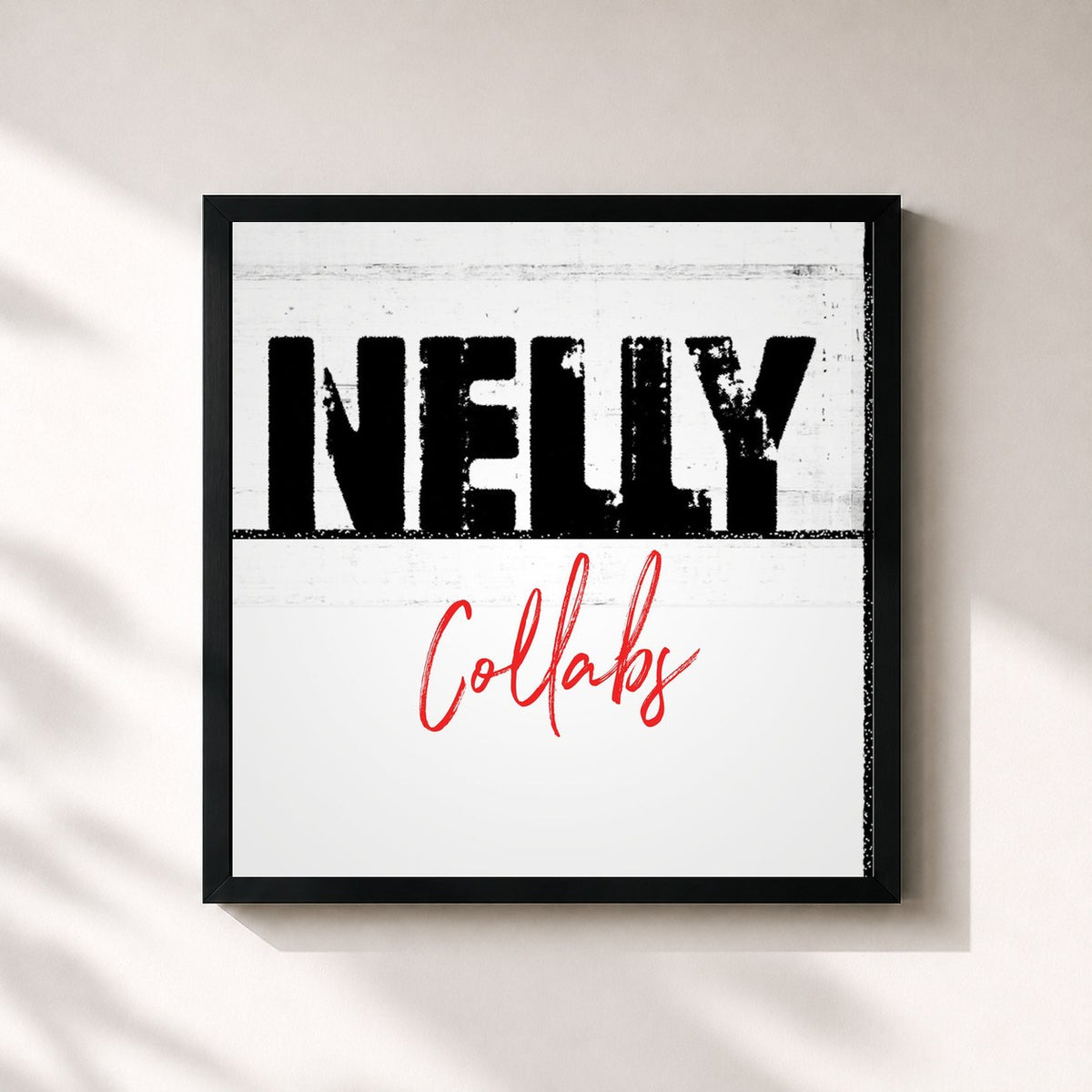 #noir Nelly Collabs di Nelly in stampa quadrata incorniciata, cornice nera 32x32 cm
