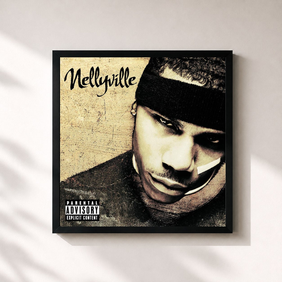 #noir Nellyville di Nelly in stampa quadrata incorniciata, cornice nera 32x32 cm