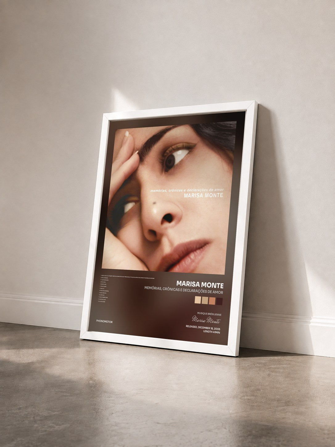 #blanc Tableau de l'album Memórias, Crônicas e Declarações de Amor de Marisa Monte vu de trois quarts, cadre blanc
