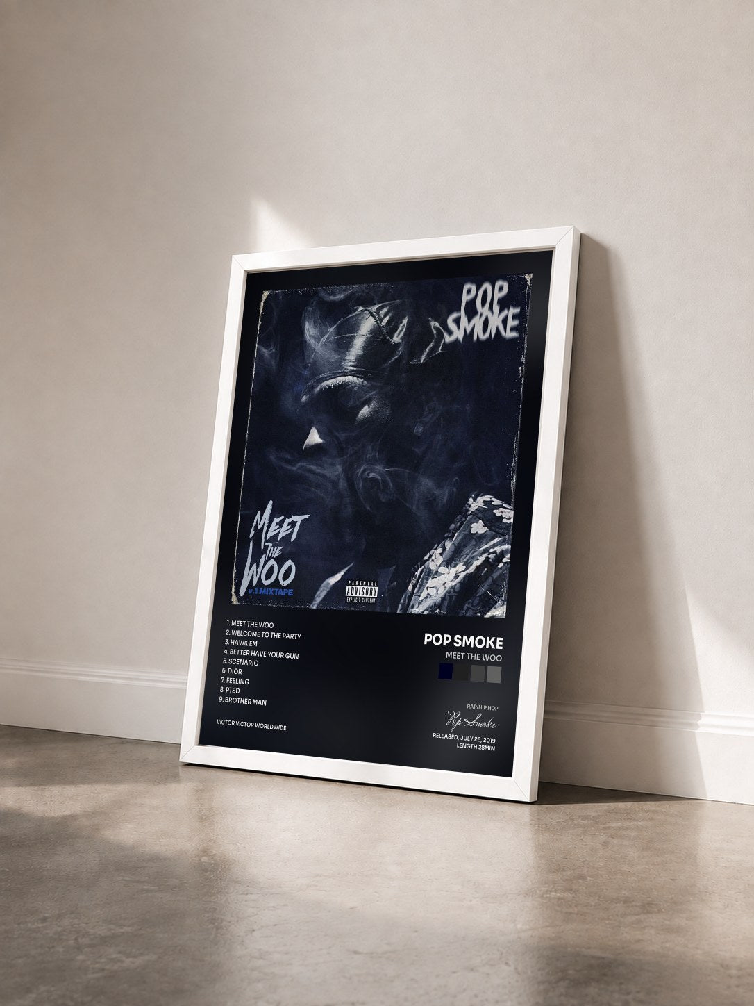 #blanc Meet The Woo von Pop Smoke als gerahmter Kunstdruck von schräg gesehen, weißer Rahmen