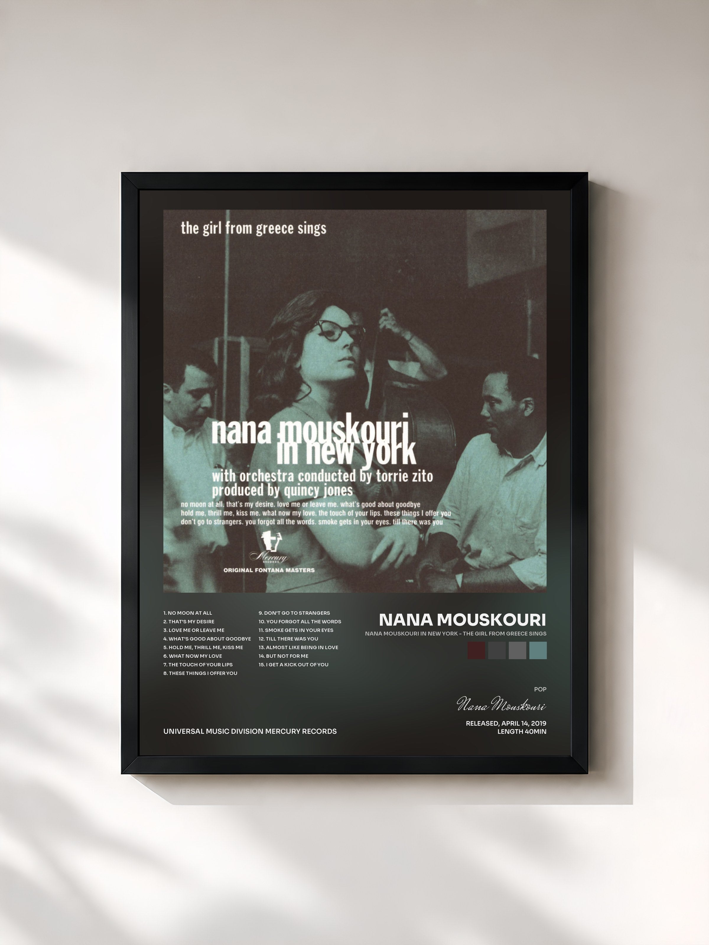 #noir Tableau de l'album Nana Mouskouri In New York - The Girl From Greece Sings de Nana Mouskouri, cadre noir, imprimé et encadré en France