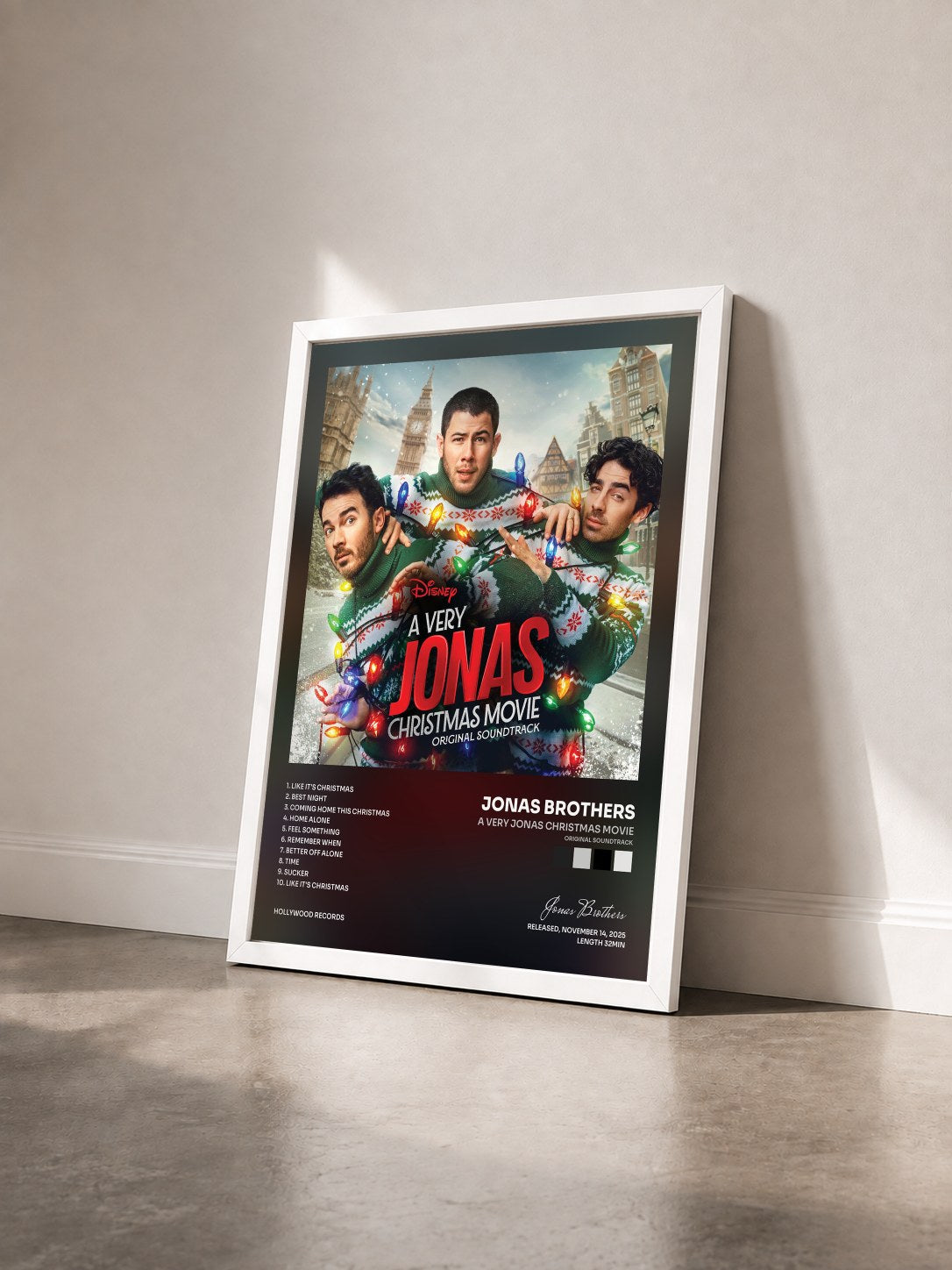 #blanc A Very Jonas Christmas Movie (Original Soundtrack) di Jonas Brothers in stampa incorniciata vista di tre quarti, cornice bianca