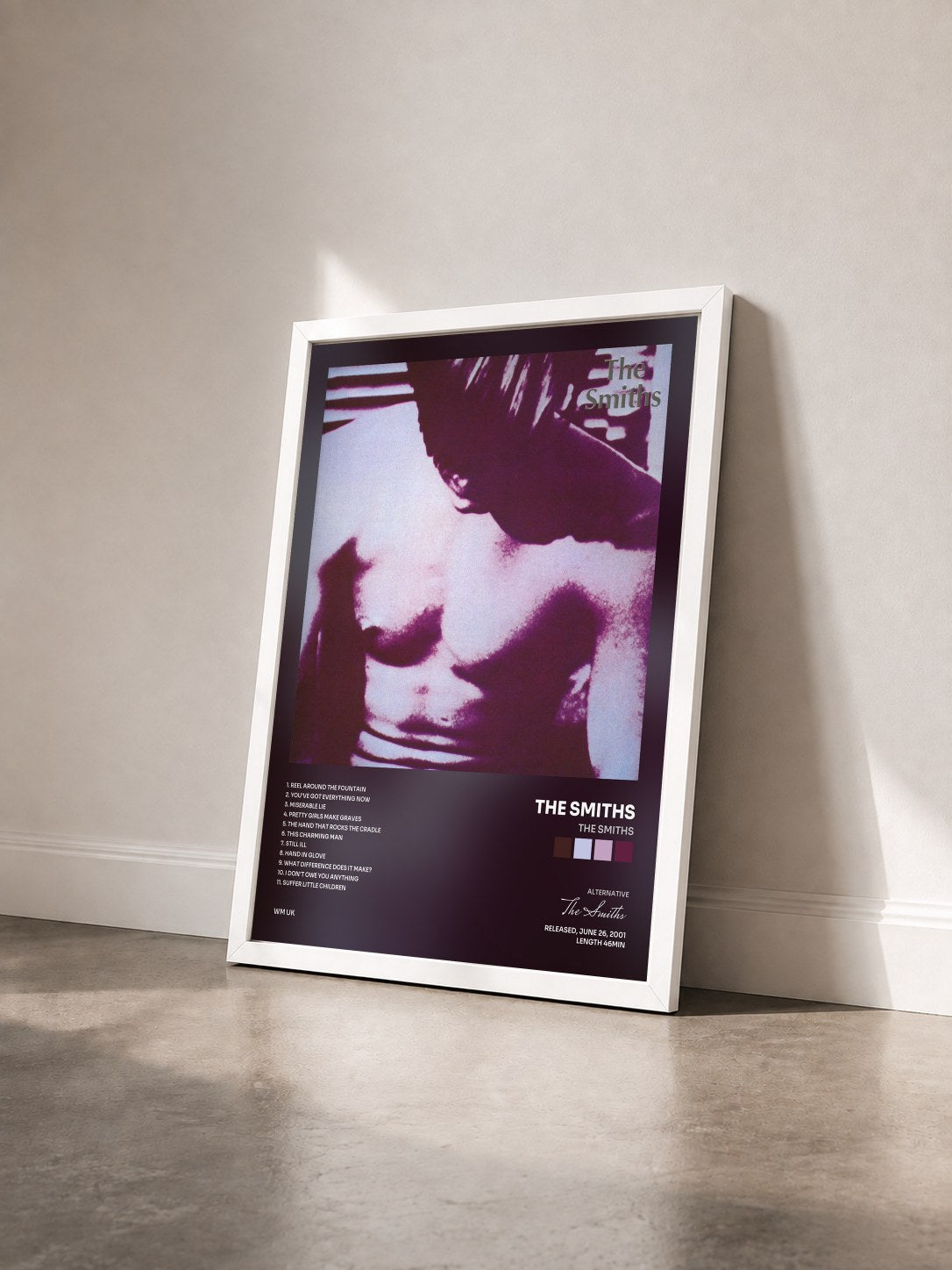 #blanc The Smiths von The Smiths als gerahmter Kunstdruck von schräg gesehen, weißer Rahmen