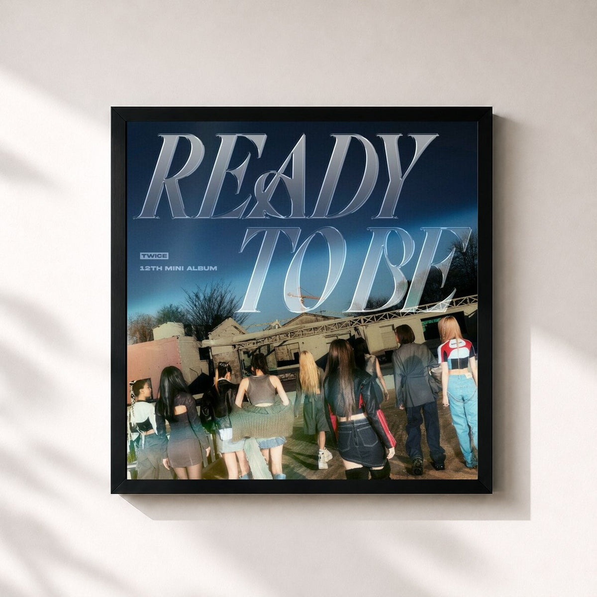 #noir Tableau carré de l'album READY TO BE de TWICE, cadre noir 32x32 cm