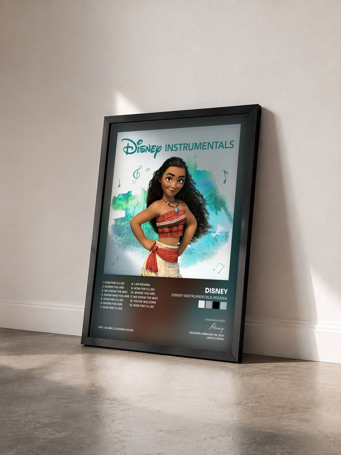 #noir Tableau de l'album Disney Instrumentals: Moana de Disney vu de trois quarts, cadre noir