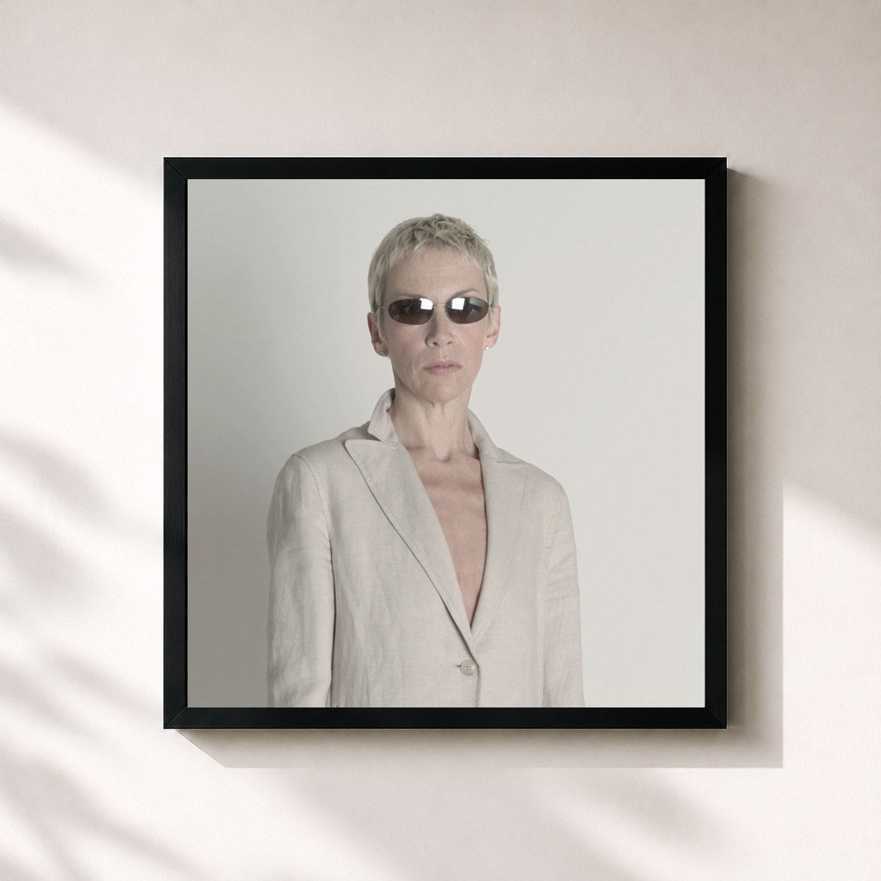 #noir Tableau carré de l'album Dance Vault Mixes - A Thousand Beautiful Things de Annie Lennox, cadre noir 32x32 cm