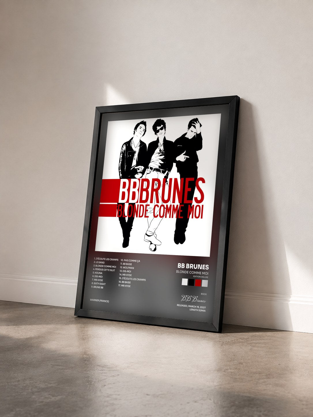 #noir Tableau de l'album Blonde comme moi (Edition Deluxe) de BB Brunes vu de trois quarts, cadre noir