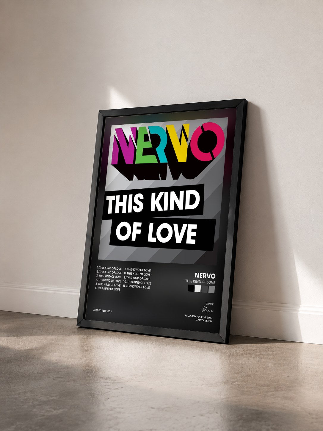 #noir Tableau de l'album This Kind of Love de Nervo vu de trois quarts, cadre noir