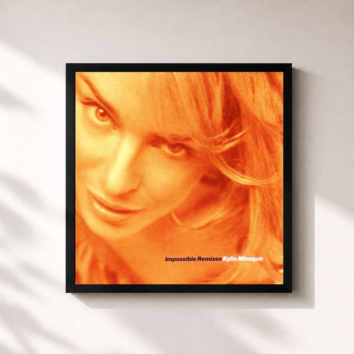 #noir Tableau carré de l'album Impossible Remixes de Kylie Minogue, cadre noir 32x32 cm