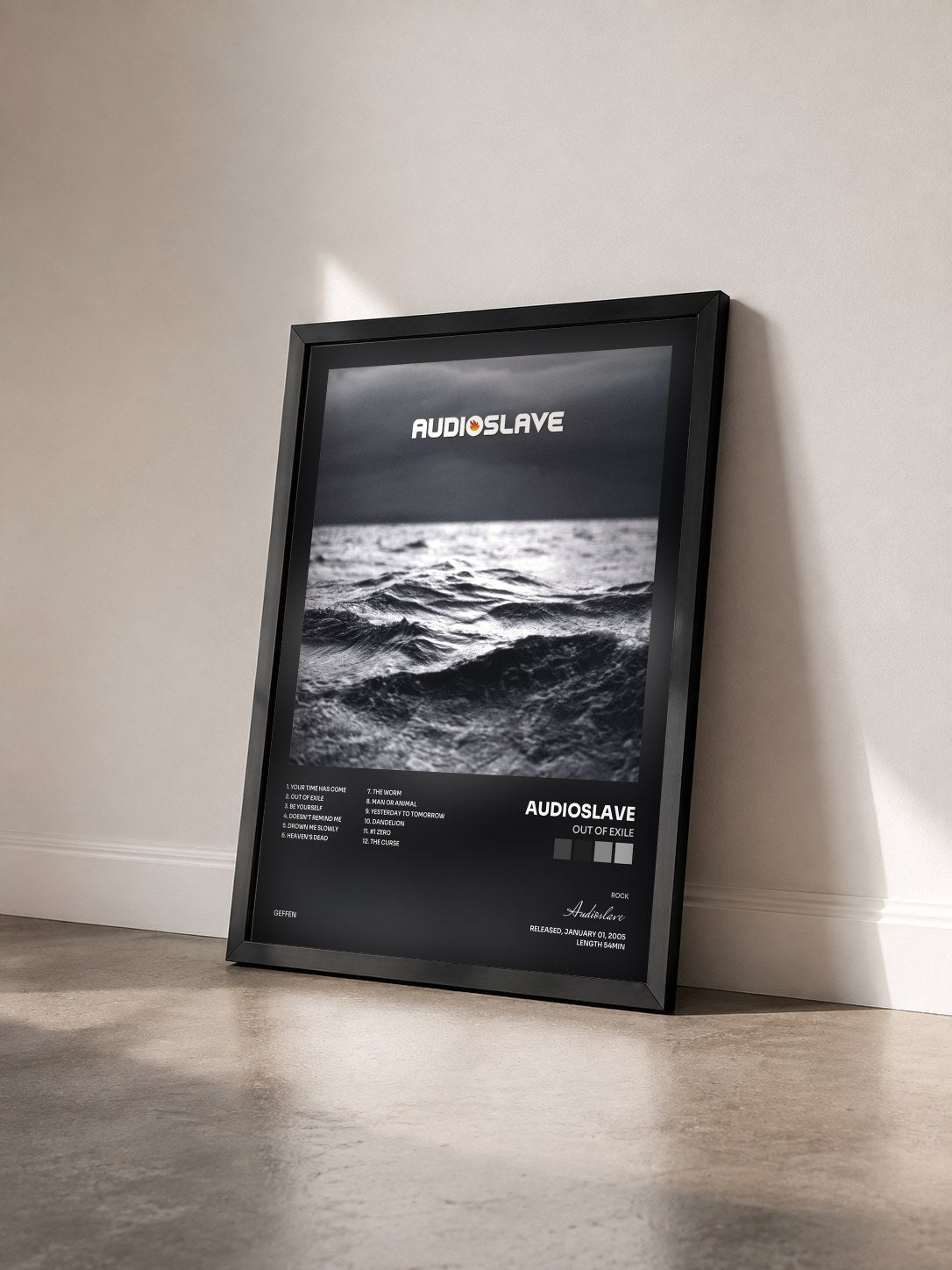 #noir Tableau de l'album Out of Exile de Audioslave vu de trois quarts, cadre noir