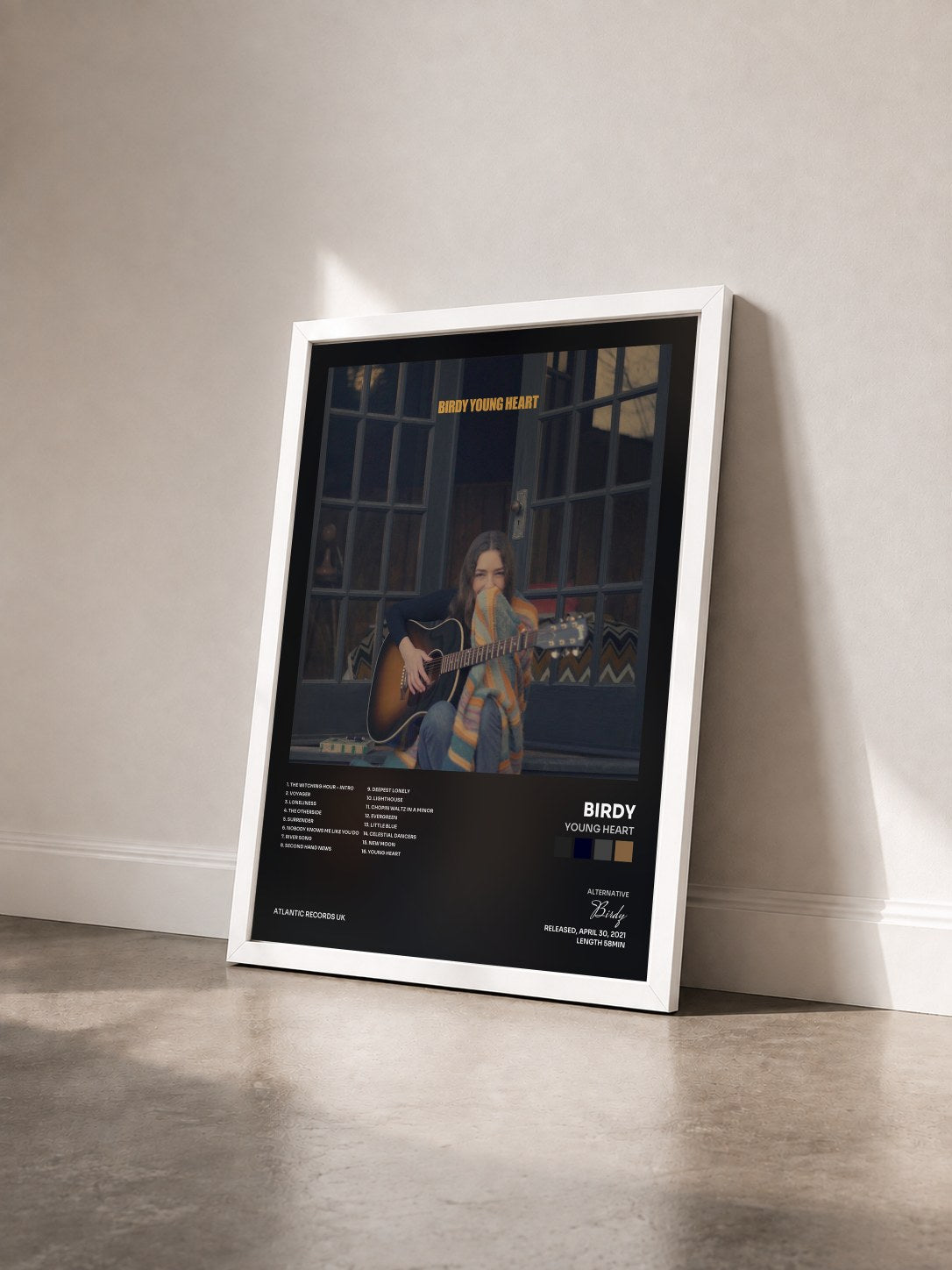 #blanc Tableau de l'album Young Heart de Birdy vu de trois quarts, cadre blanc